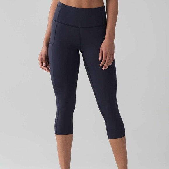 Lululemon Fast & Free Crop II *Nulux 19" Leggings Size 4 - Picture 2 of 7